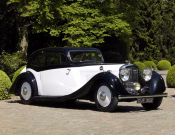 Bentley 4 ¼ Litre "Aerofoil" Sports Saloon by Gurney Nutting (B90KT) '1937