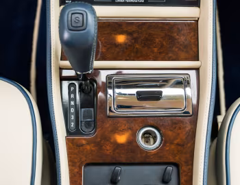 Interior 1996–2002 Bentley Azure [North America] '1995–2002