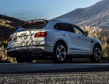 Bentley Bentayga Styling Spec [Japan] '2016–20