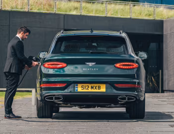 Bentley Bentayga Hybrid [UK-spec] '2021–pr.