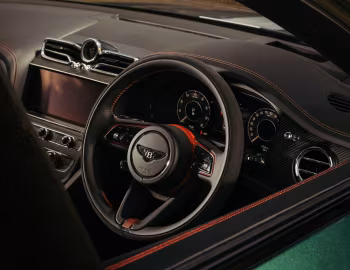 Painel frontal Bentley Bentayga "Apex Edition" by Mulliner with Le Mans Collection livery '2025