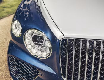 Bentley Bentayga Azure Hybrid [UK-spec] '2022–pr.
