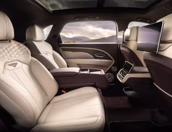 Interior Bentley Bentayga EWB Azure [Worldwide] '2022–pr.