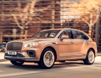 Bentley Bentayga EWB Azure [Worldwide] '2022–pr.