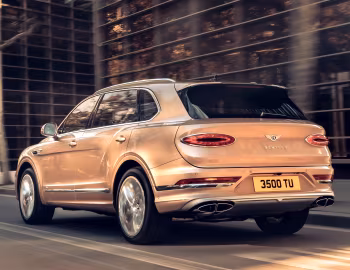 Bentley Bentayga EWB Azure [Worldwide] '2022–pr.