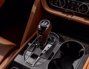 Intérieur Bentley Bentayga EWB Azure [Middle East] '2022–pr.