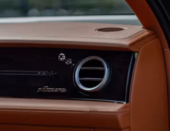 Intérieur Bentley Bentayga EWB Azure [Middle East] '2022–pr.