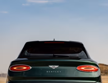 Bentley Bentayga EWB Azure [Middle East] '2022–pr.