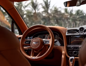 Panneau avant Bentley Bentayga EWB Azure [Middle East] '2022–pr.
