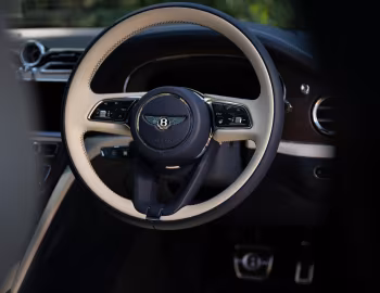 Interior Bentley Bentayga EWB Azure [Australia] '2022–pr.