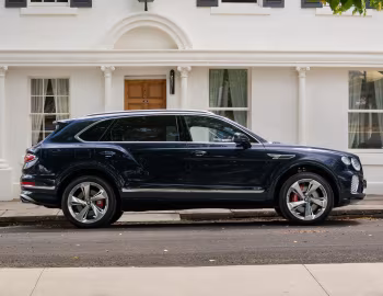 Bentley Bentayga EWB Azure [Australia] '2022–pr.