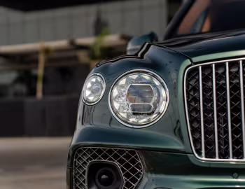 Bentley Bentayga EWB Azure [Middle East] '2022–pr.