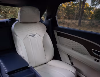 Interior Bentley Bentayga EWB Azure [Australia] '2022–pr.