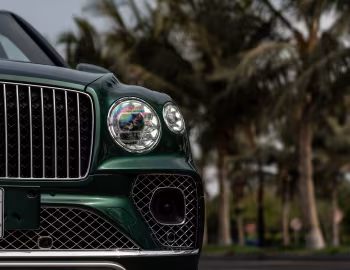 Bentley Bentayga EWB Azure [Middle East] '2022–pr.