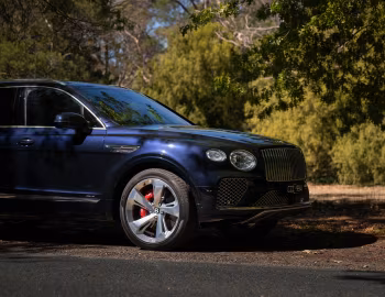 Bentley Bentayga EWB Azure [Australia] '2022–pr.