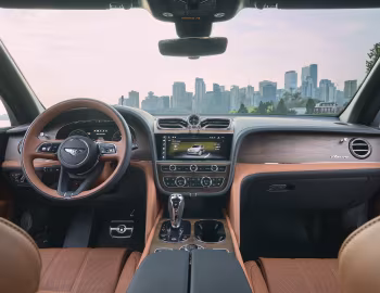 Painel frontal 2023–pr. Bentley Bentayga EWB Azure [North America] '10.2022–pr.