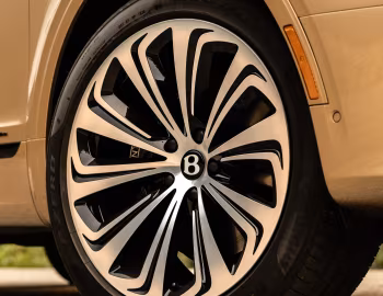 2023–pr. Bentley Bentayga EWB Azure [North America] '10.2022–pr.