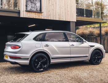 Bentley Bentayga EWB Azure "First Edition" [UK-spec] '2022