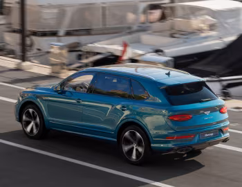 Bentley Bentayga EWB Azure "Riviera Collection" [Worldwide] '2024–pr.
