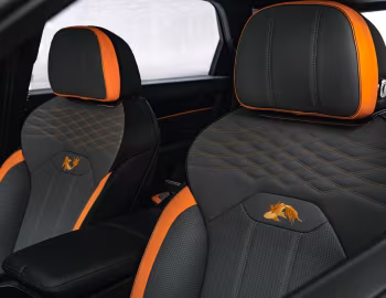 Interior Bentley Bentayga EWB "Inspired by China" by Mulliner '2025