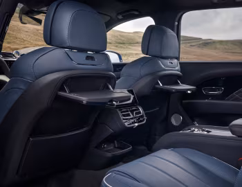 Interior Bentley Bentayga EWB Mulliner [UK-spec] '2024–pr.
