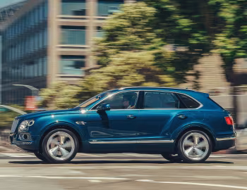 Bentley Bentayga Hybrid [Worldwide] '2018–20