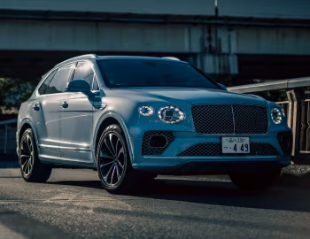 Bentley Bentayga Hybrid [Japan] '2022–pr.