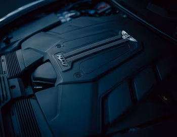 Sob o capô Bentley Bentayga Hybrid [Japan] '2022–pr.