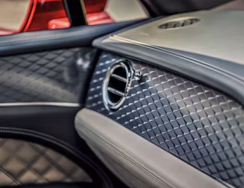 Interior Bentley Bentayga Hybrid "First Edition" [UK-spec] '2021