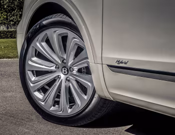 Bentley Bentayga Hybrid "First Edition" [UK-spec] '2021