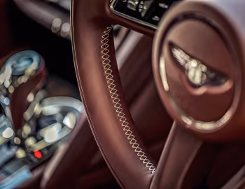 Interior Bentley Bentayga Hybrid "First Edition" [UK-spec] '2021