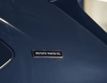 Bentley Bentayga "Private White V.C" by Mulliner '02.2024