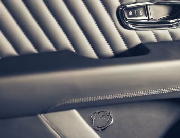 Interior Bentley Bentayga "Private White V.C" by Mulliner '02.2024