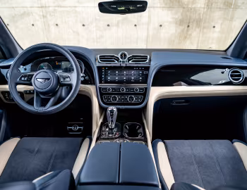 Painel frontal Bentley Bentayga S [Taiwan] '2022–pr.