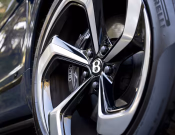 2022–pr. Bentley Bentayga S [North America] '2022–pr.