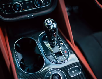 Interior Bentley Bentayga S [Japan] '2022–pr.