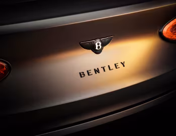 Logotipo Bentley Bentayga S "Black Edition" [Worldwide] '2024–pr.