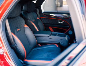 Інтер'єр Bentley Bentayga Speed [Japan] '2026