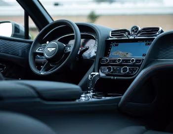 Interior Bentley Bentayga V8 [Japan] '2020–pr.