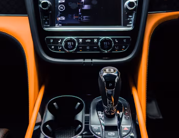 Interior Bentley Bentayga V8 [Malaysia] '2018–20