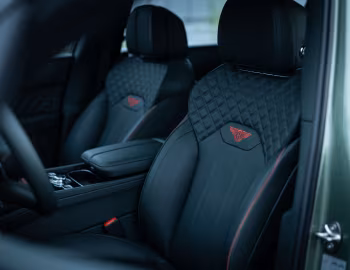 Interior Bentley Bentayga V8 [Japan] '2020–pr.