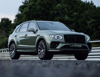 Bentley Bentayga V8 [Japan] '2020–pr.
