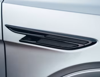 Bentley Bentayga V8 [UK-spec] '2020–pr.