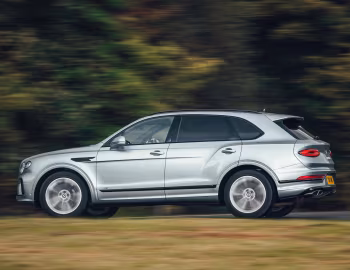Bentley Bentayga V8 [UK-spec] '2020–pr.