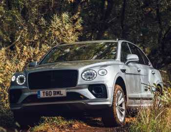 Bentley Bentayga V8 [UK-spec] '2020–pr.