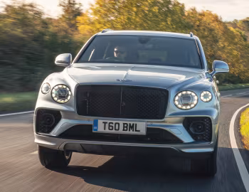 Bentley Bentayga V8 [UK-spec] '2020–pr.