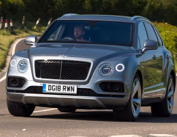 Bentley Bentayga V8 [UK-spec] '2018–20