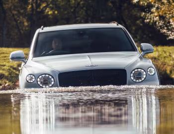 Bentley Bentayga V8 [UK-spec] '2020–pr.