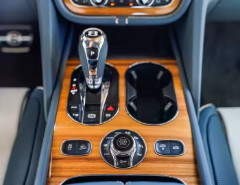 Interior Bentley Bentayga V8 [Malaysia] '2020–pr.