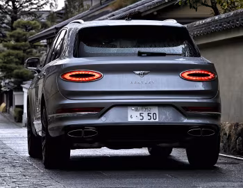 Bentley Bentayga V8 [Japan] '2020–pr.